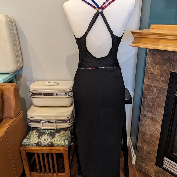 Bathing Suit & sarong Woman's Size 12 & Butterfly  Rainbow edge up cover - Picture 4 of 11